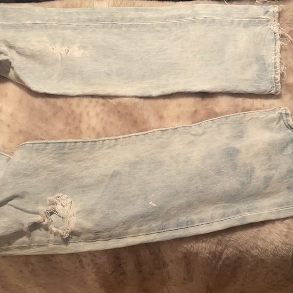 ✨bleached denim Levi’s jeans✨ - Picture 4 of 8